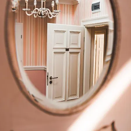 Palac Rajkowo Bed & Breakfast 4*