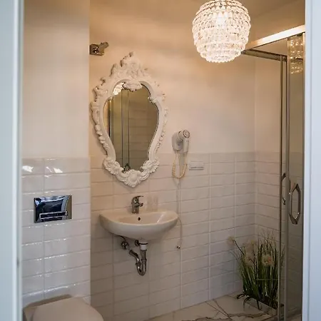 Bed & Breakfast Palac Rajkowo 4*