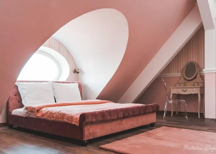 Palac Rajkowo Bed & Breakfast 4*