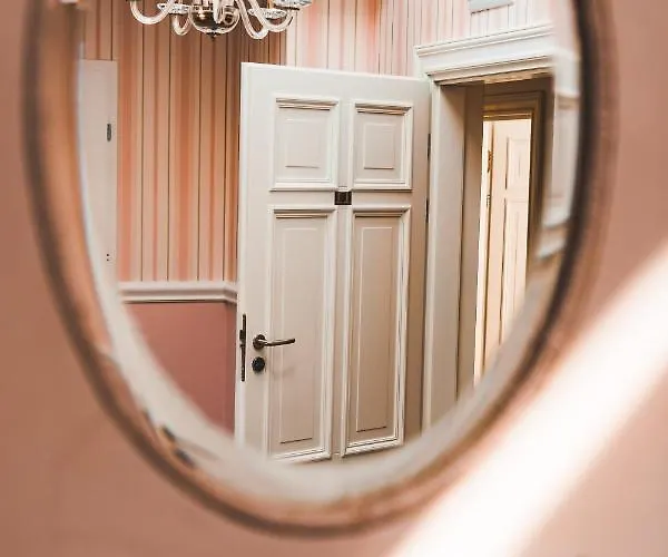 Palac Rajkowo Nocleg ze śniadaniem 4*