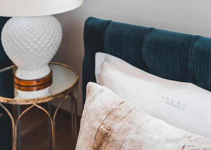 Palac Rajkowo Bed & Breakfast 4*