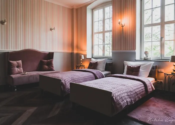 Palac Rajkowo Nocleg ze śniadaniem 4*