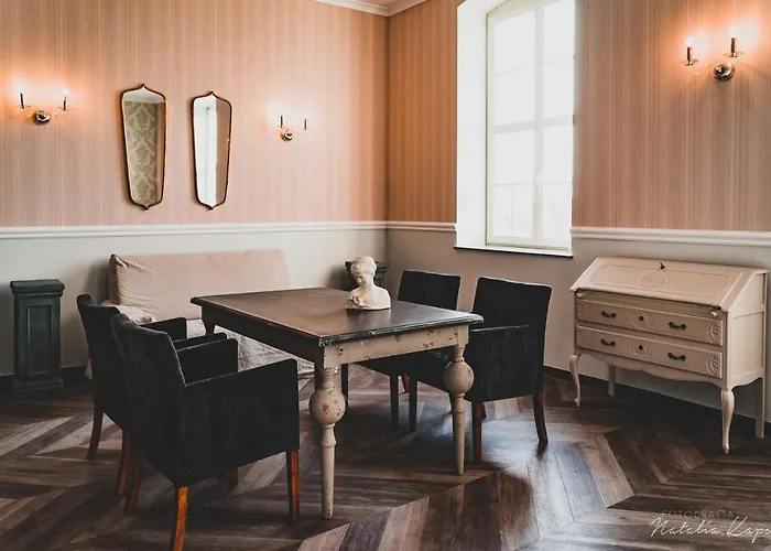 Palac Rajkowo Nocleg ze śniadaniem 4*