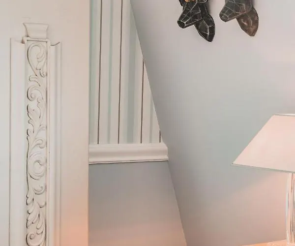 Palac Rajkowo Bed & Breakfast 4*