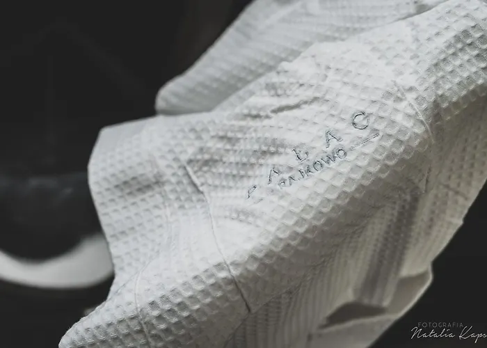 Palac Rajkowo Bed & Breakfast